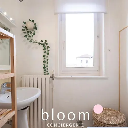 Centre 3 A 2 Pas De La Gare *