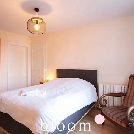 Centre 3 A 2 Pas De La Gare *