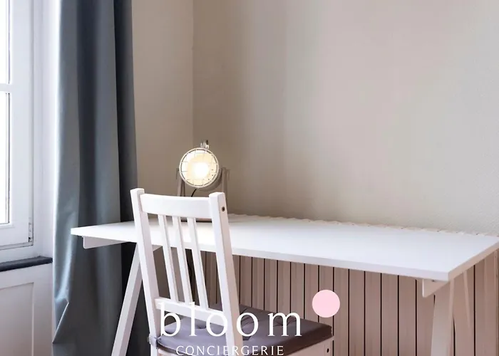 Centre 3 A 2 Pas De La Gare *